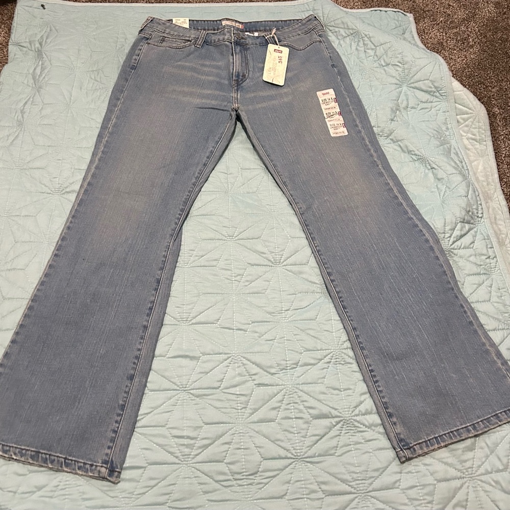 Levi’s 545 stretch low boot cut size 14s new